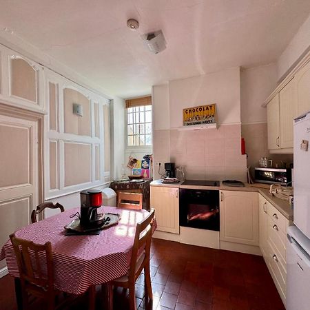 L'Escapade Place Voltaire Vermenton Экстерьер фото
