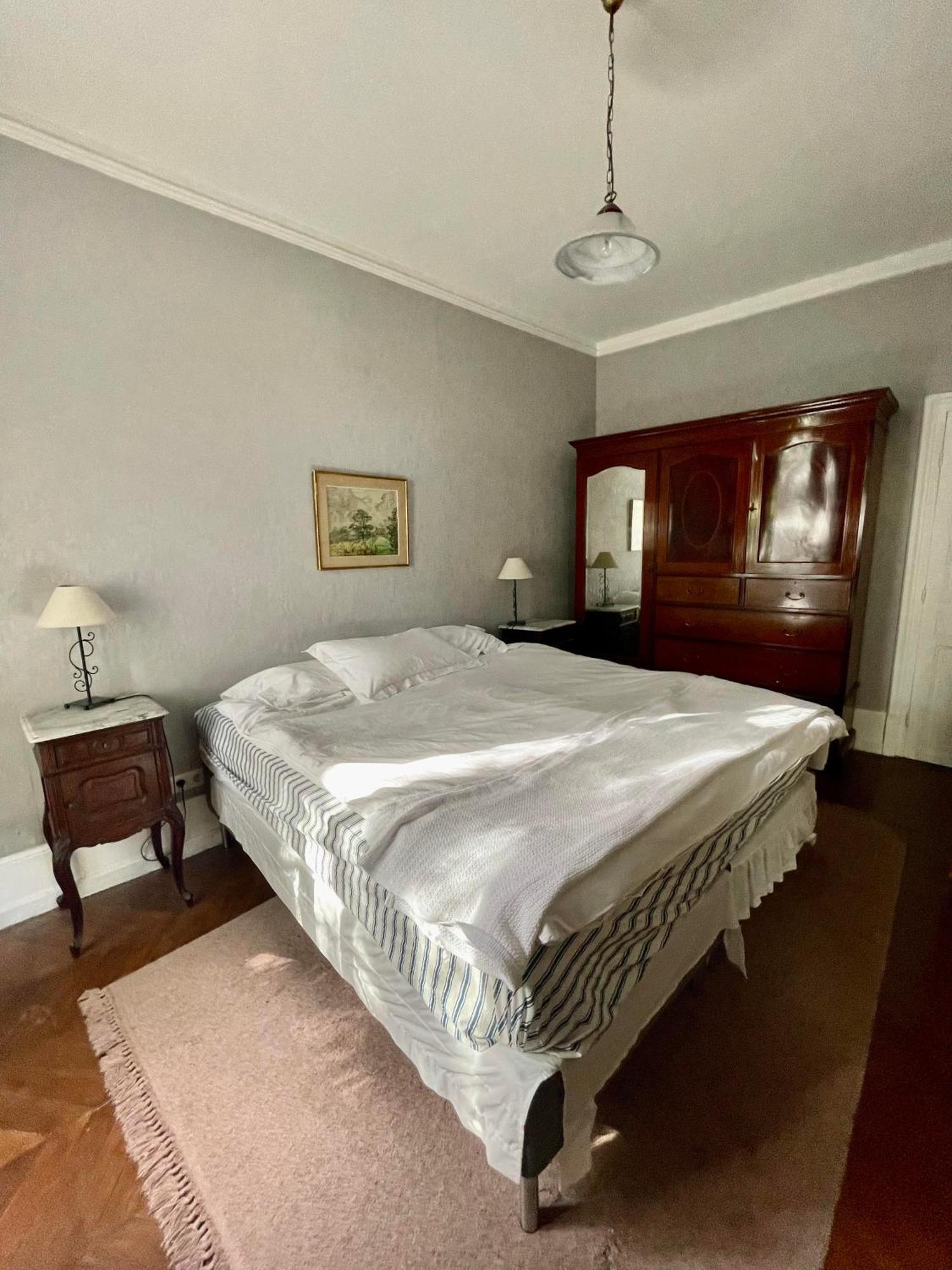 L'Escapade Place Voltaire Vermenton Экстерьер фото
