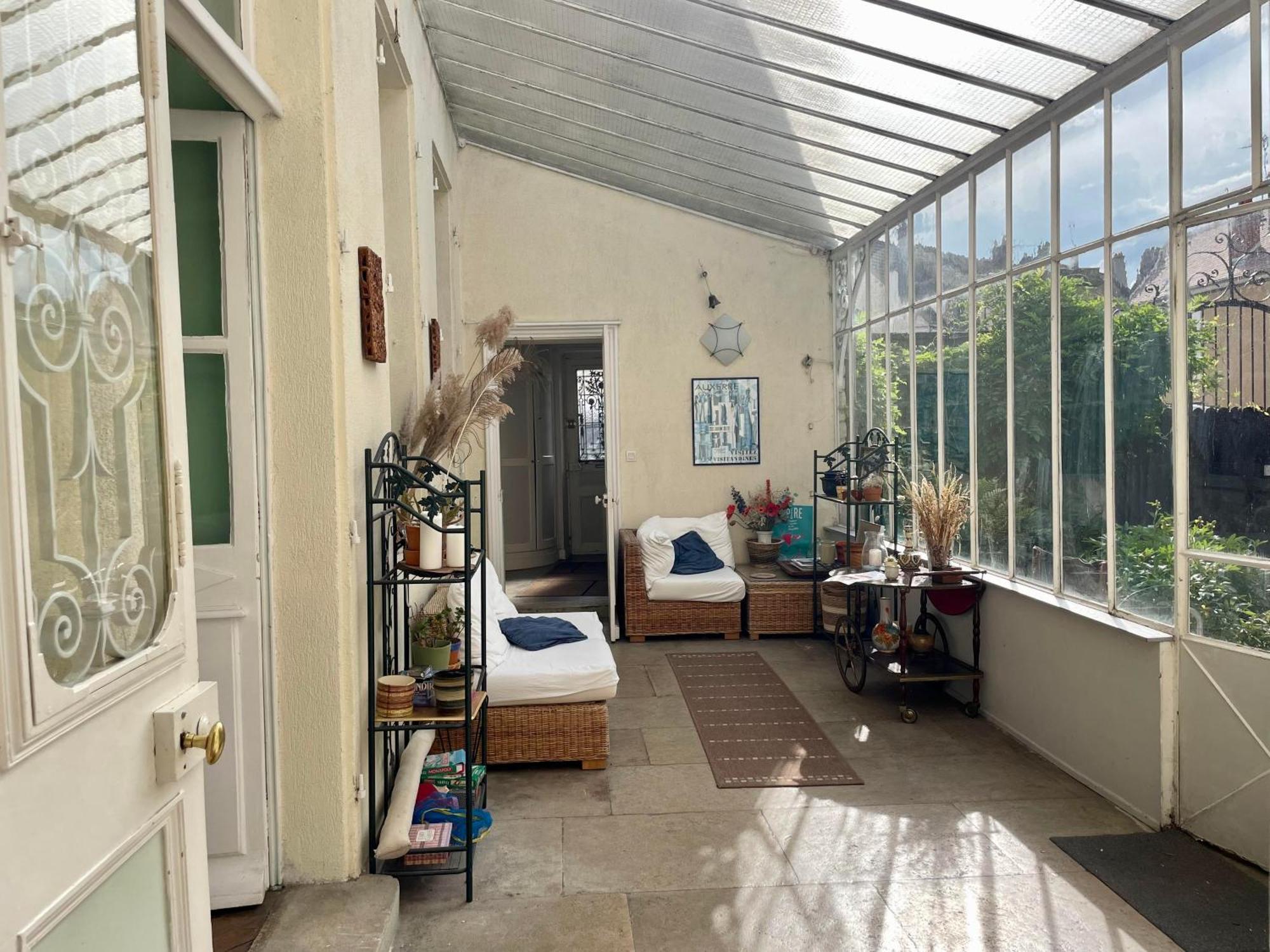 L'Escapade Place Voltaire Vermenton Экстерьер фото