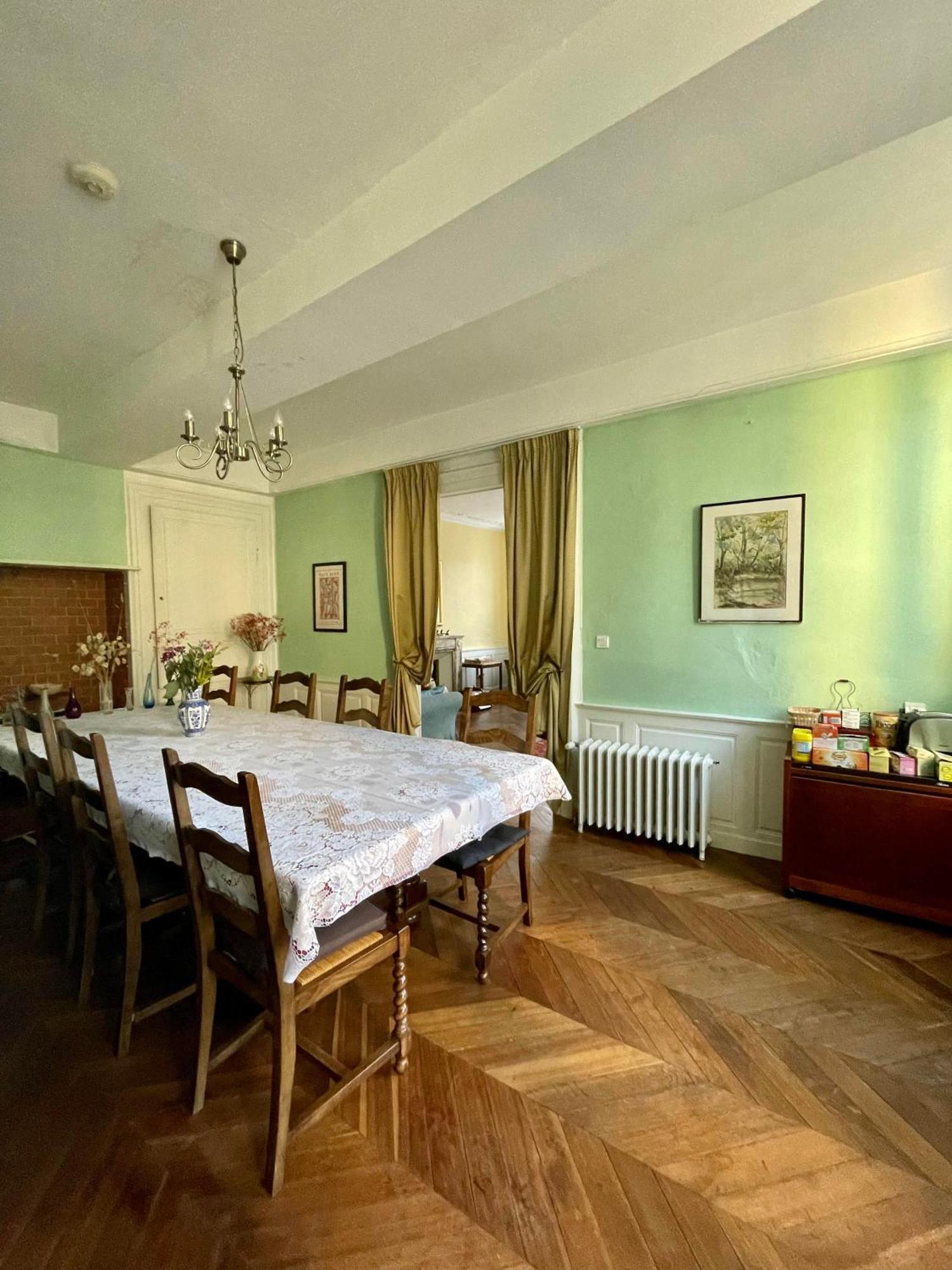 L'Escapade Place Voltaire Vermenton Экстерьер фото