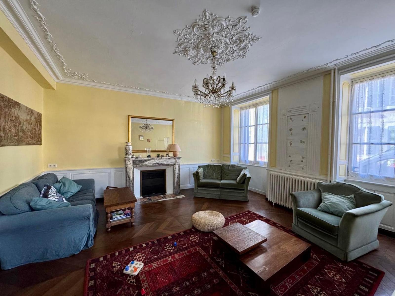 L'Escapade Place Voltaire Vermenton Экстерьер фото